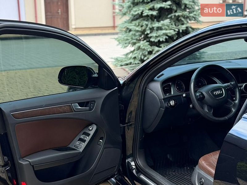 Седан Audi A4 2013 в Городке