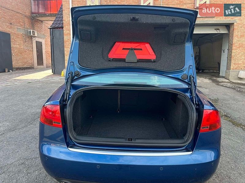 Седан Audi A4 2005 в Кропивницком