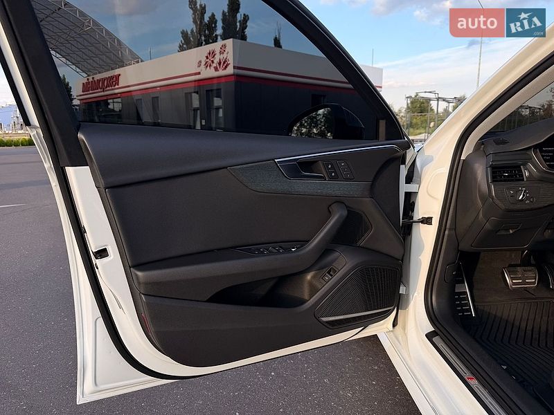 Седан Audi A4 2017 в Кривому Розі
