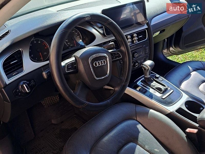 Седан Audi A4 2011 в Черновцах