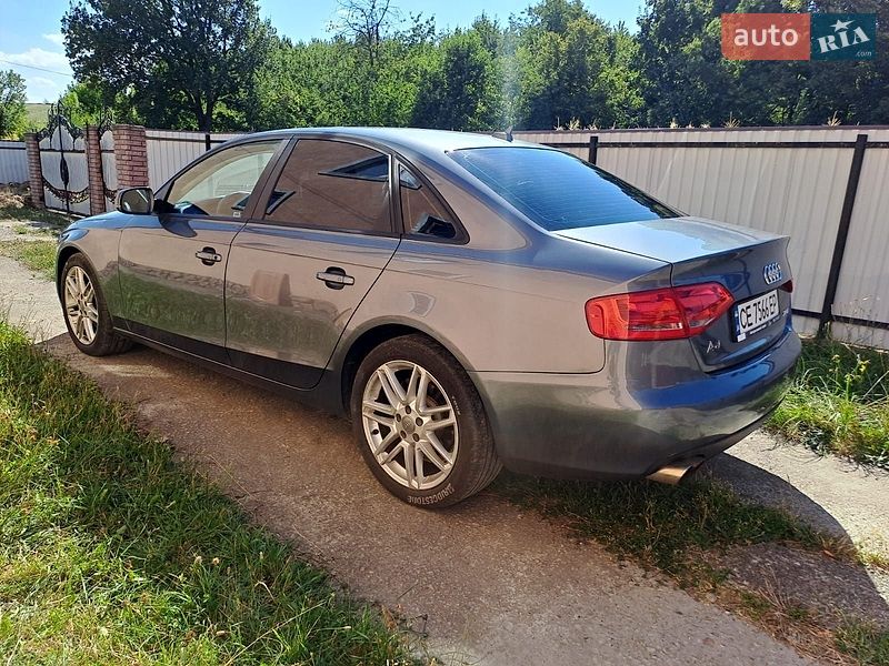 Седан Audi A4 2011 в Черновцах