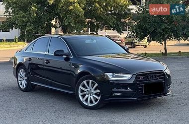 Седан Audi A4 2013 в Полтаве
