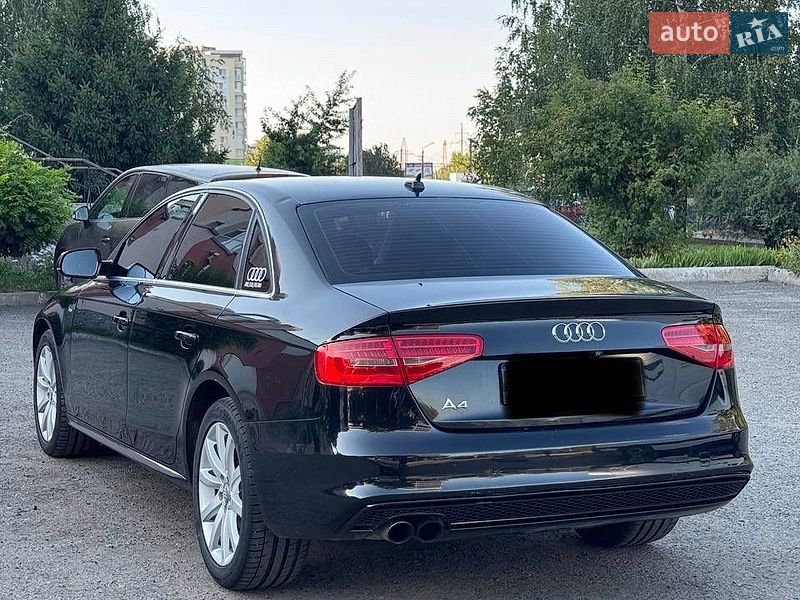 Седан Audi A4 2013 в Полтаве