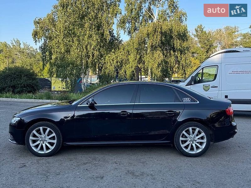 Седан Audi A4 2013 в Полтаві