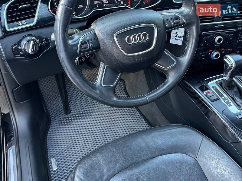 Седан Audi A4 2013 в Полтаве