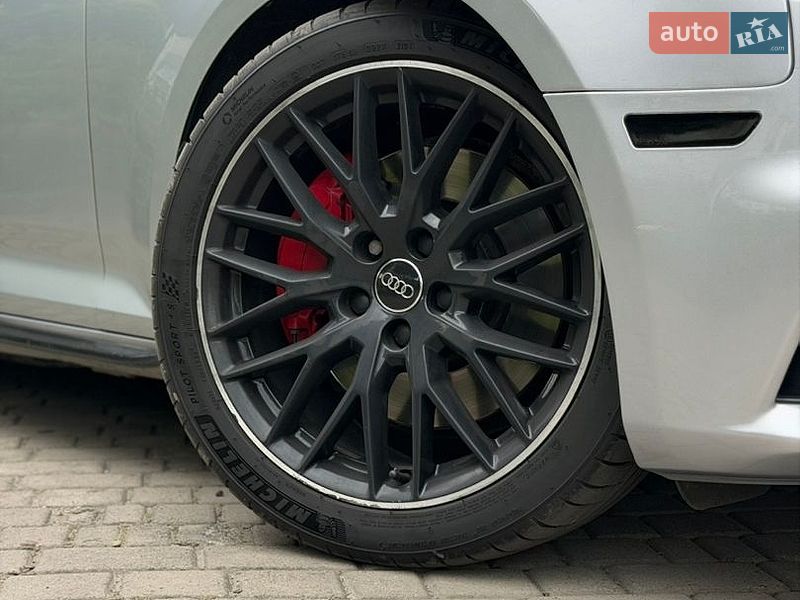 Седан Audi A4 2017 в Івано-Франківську