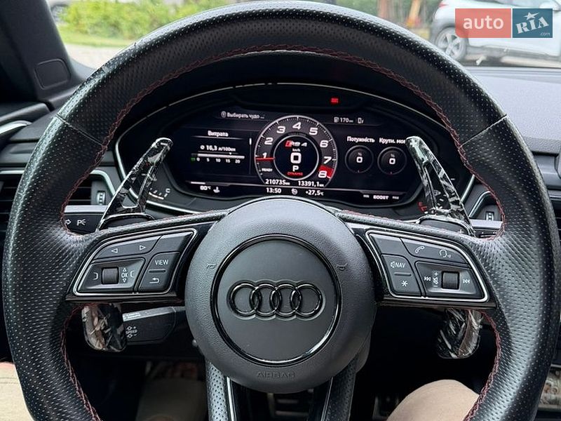 Седан Audi A4 2017 в Ивано-Франковске