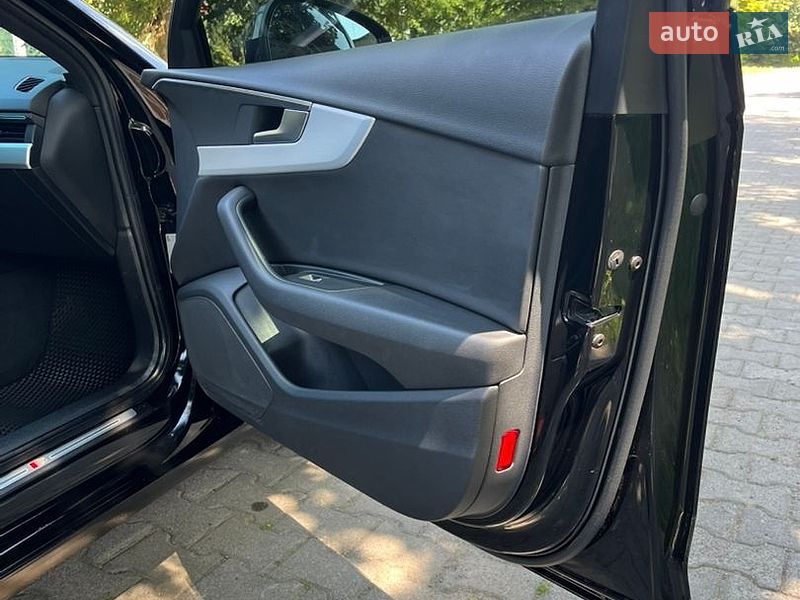 Универсал Audi A4 2017 в Черновцах