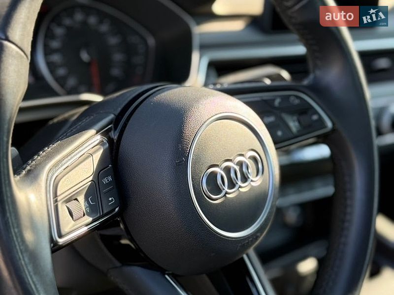 Седан Audi A4 2019 в Днепре