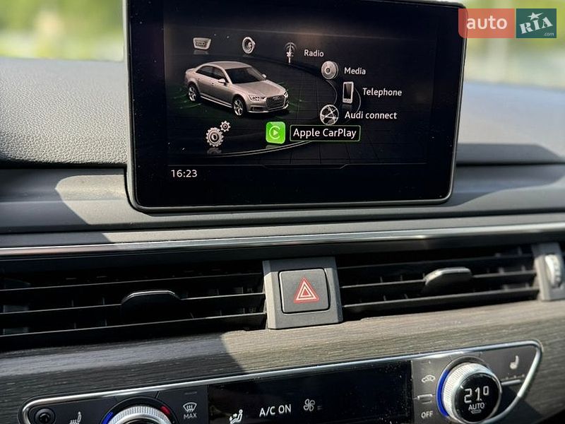 Седан Audi A4 2019 в Днепре
