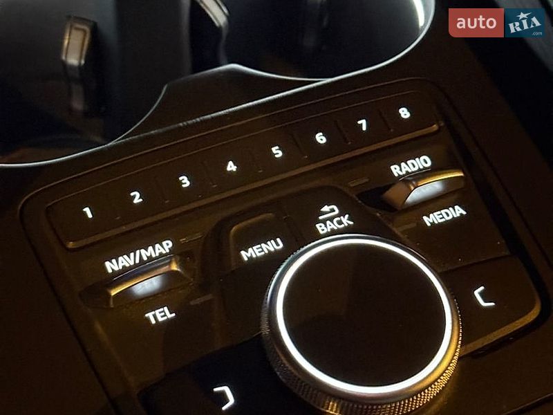 Седан Audi A4 2019 в Днепре