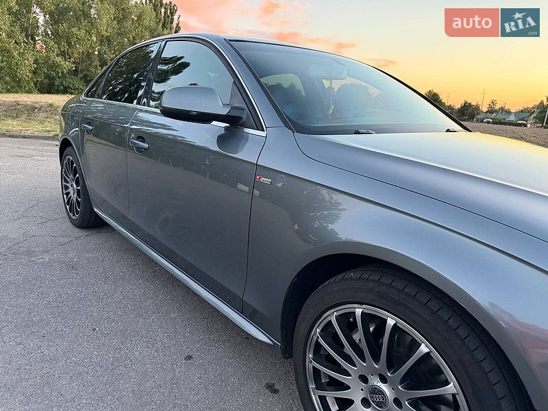 Седан Audi A4 2013 в Горишних Плавнях