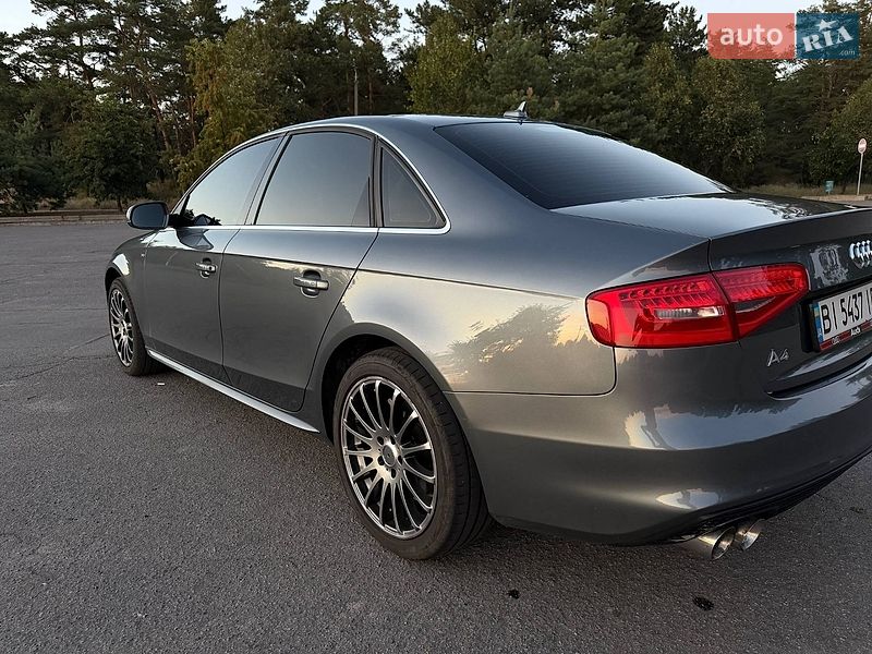 Седан Audi A4 2013 в Горишних Плавнях