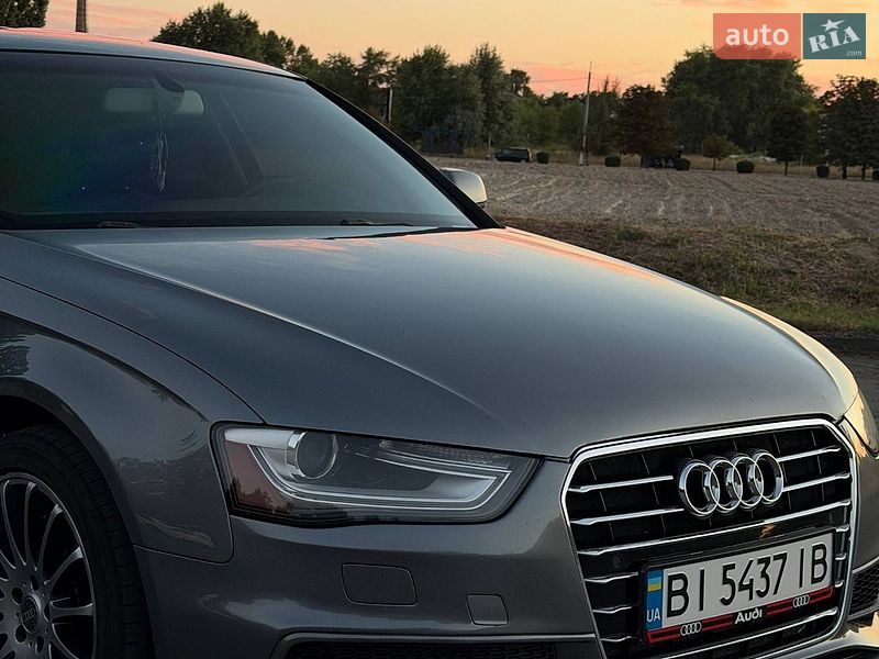 Седан Audi A4 2013 в Горишних Плавнях