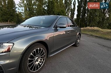 Седан Audi A4 2013 в Горишних Плавнях