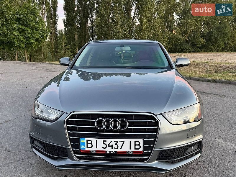 Седан Audi A4 2013 в Горишних Плавнях