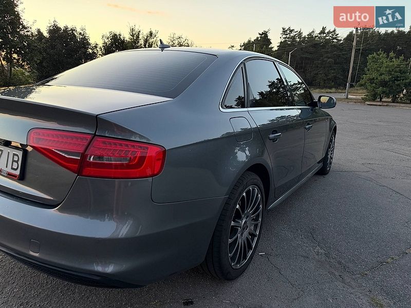 Седан Audi A4 2013 в Горишних Плавнях