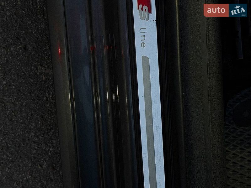 Седан Audi A4 2013 в Горишних Плавнях
