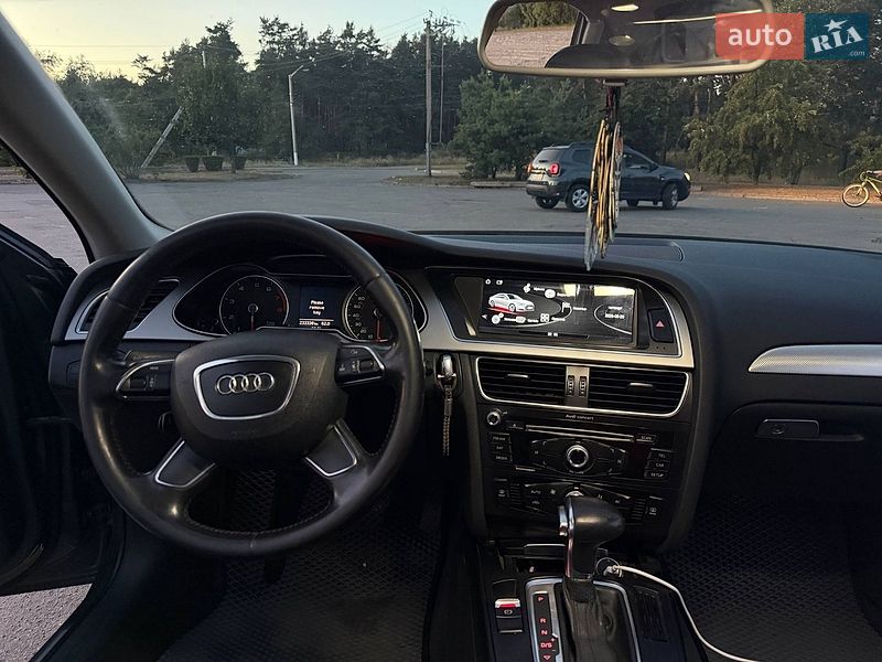 Седан Audi A4 2013 в Горишних Плавнях
