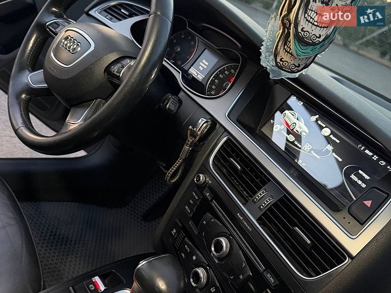 Седан Audi A4 2013 в Горишних Плавнях