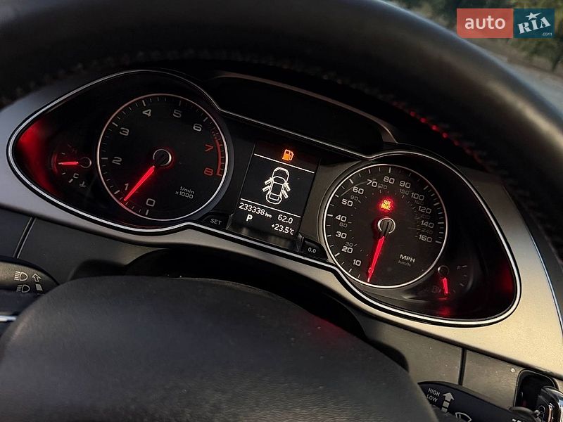 Седан Audi A4 2013 в Горишних Плавнях