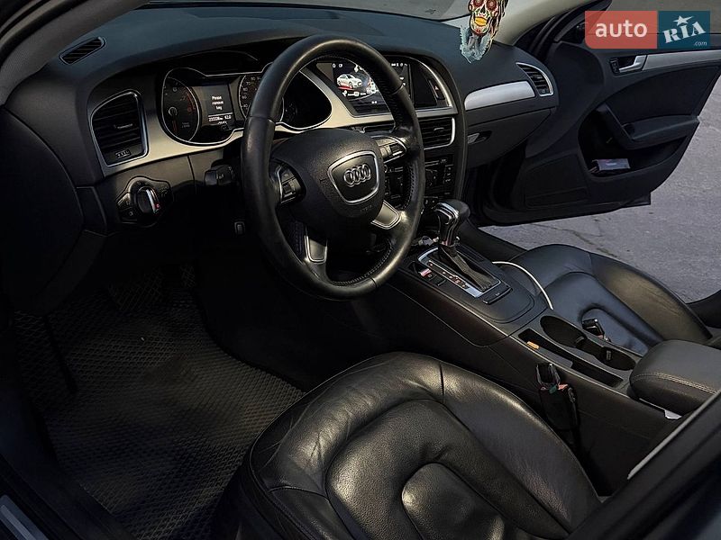 Седан Audi A4 2013 в Горишних Плавнях