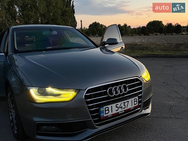 Седан Audi A4 2013 в Горишних Плавнях