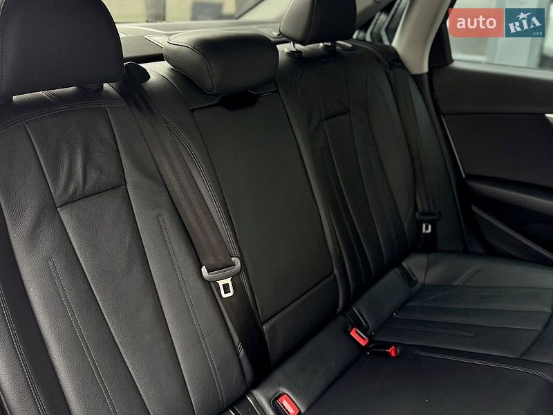 Седан Audi A4 2016 в Полтаве