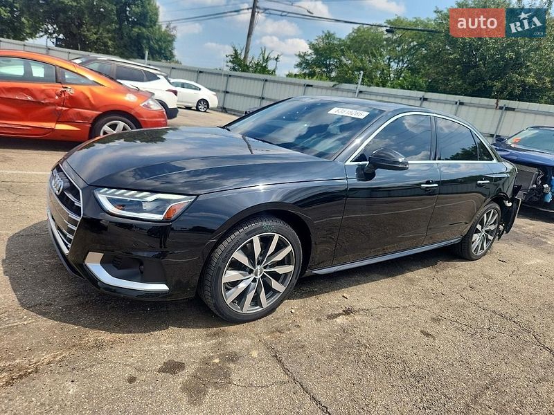 Седан Audi A4 2021 в Львове