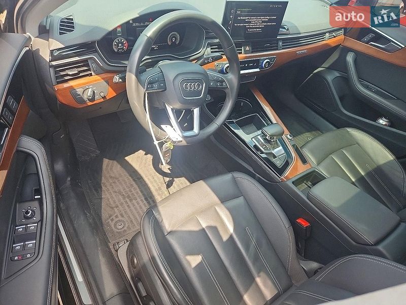 Седан Audi A4 2021 в Львове