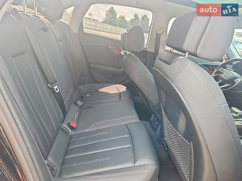 Седан Audi A4 2021 в Львове