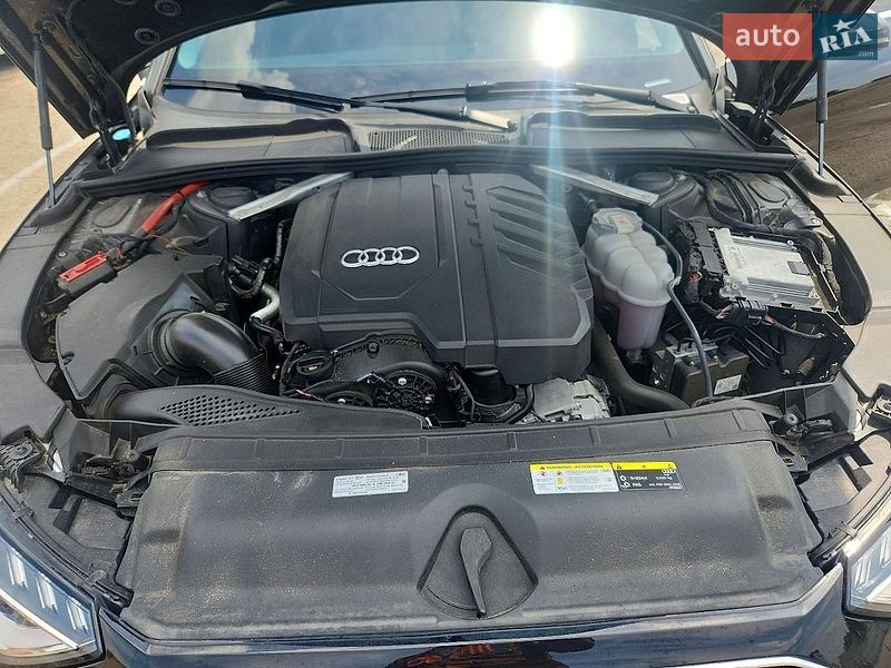 Седан Audi A4 2021 в Львове