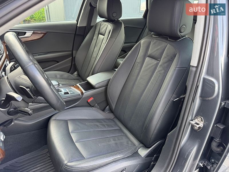 Седан Audi A4 2019 в Львові