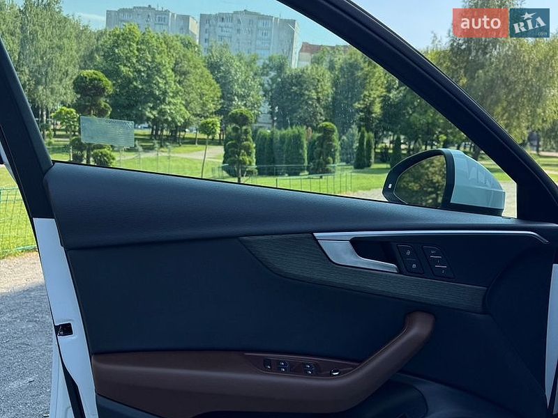 Седан Audi A4 2018 в Хмельницком