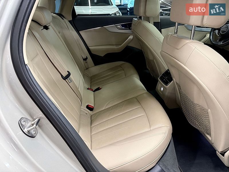 Седан Audi A4 2016 в Харкові
