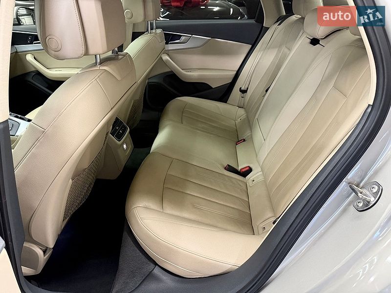 Седан Audi A4 2016 в Харкові