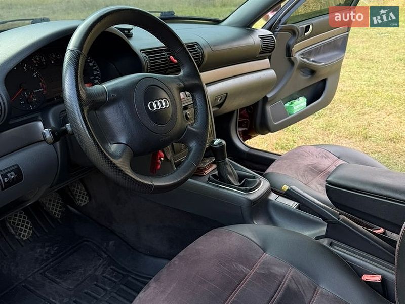 Седан Audi A4 1999 в Изяславе