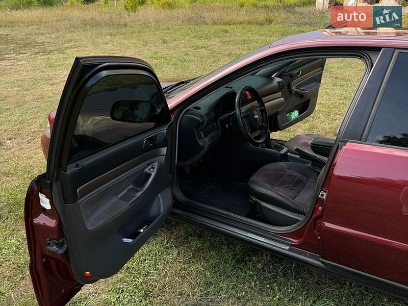 Седан Audi A4 1999 в Изяславе