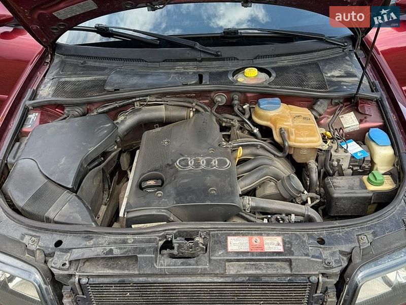 Седан Audi A4 1999 в Изяславе