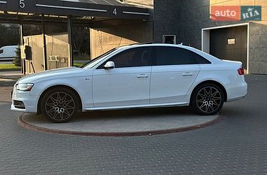 Седан Audi A4 2014 в Броварах