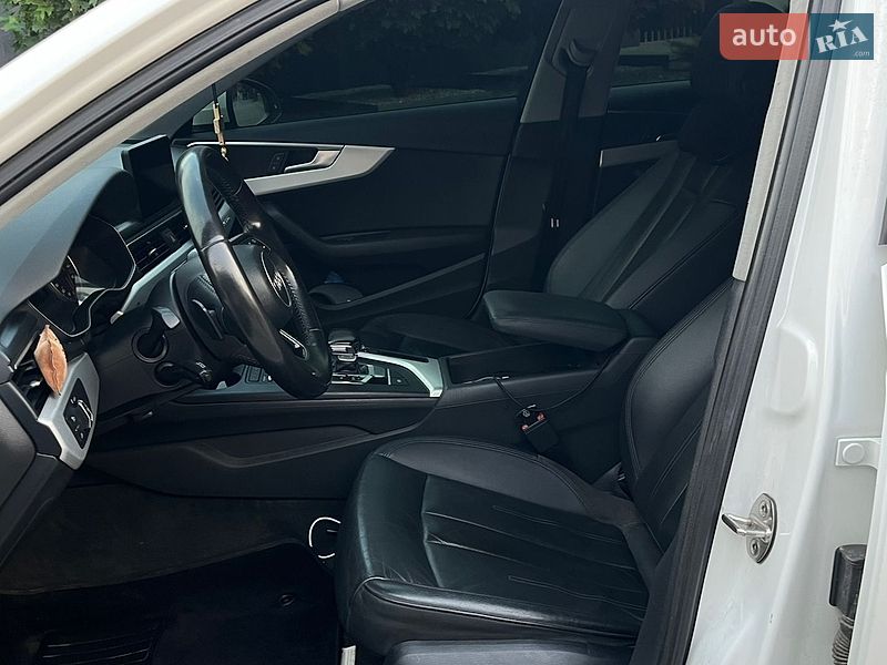 Седан Audi A4 2016 в Чернигове