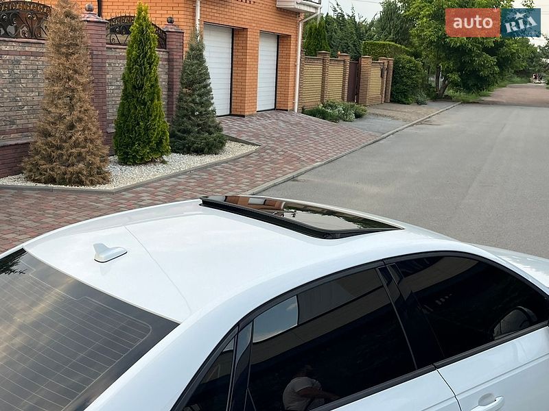 Седан Audi A4 2016 в Чернигове