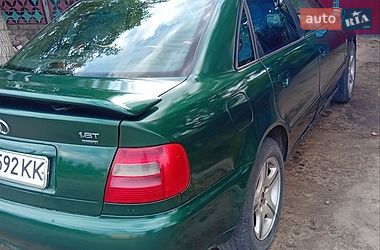 Седан Audi A4 1997 в Захарьевке