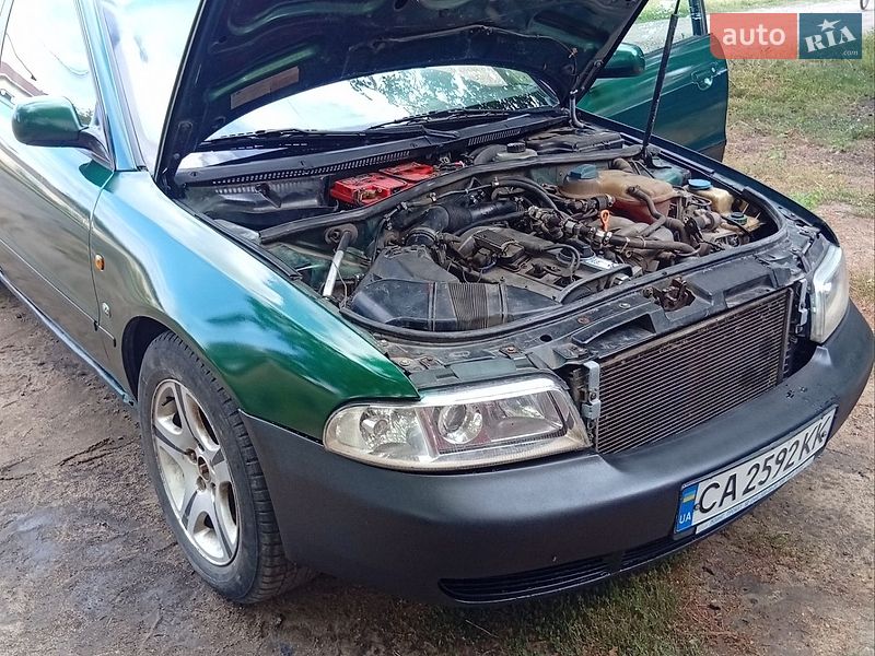 Седан Audi A4 1997 в Захарьевке