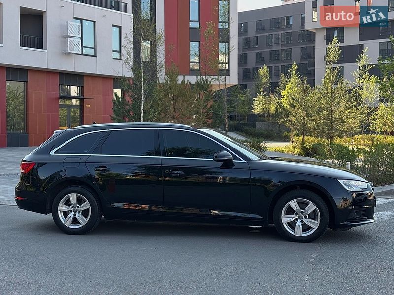Универсал Audi A4 2017 в Киеве