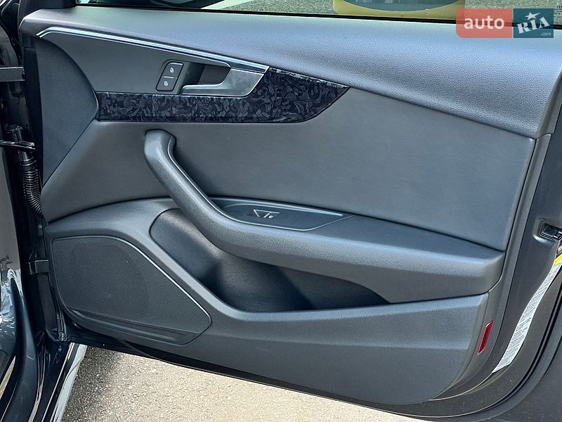 Седан Audi A4 2019 в Киеве