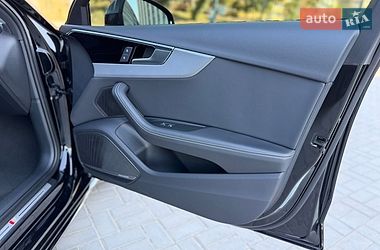Седан Audi A4 2023 в Дніпрі