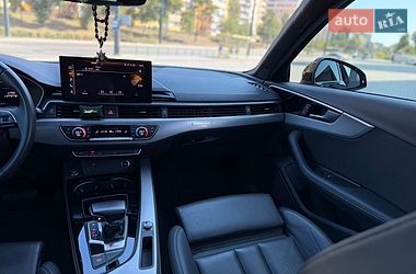 Седан Audi A4 2023 в Дніпрі