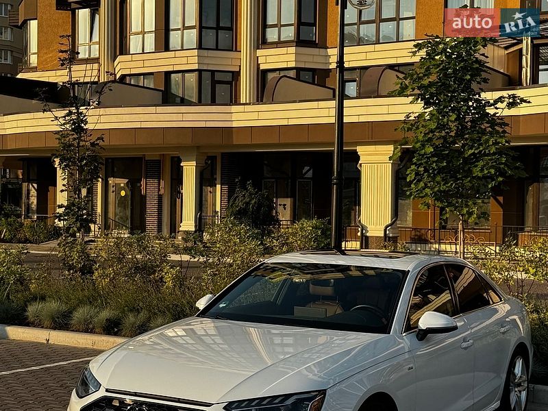 Седан Audi A4 2022 в Києві