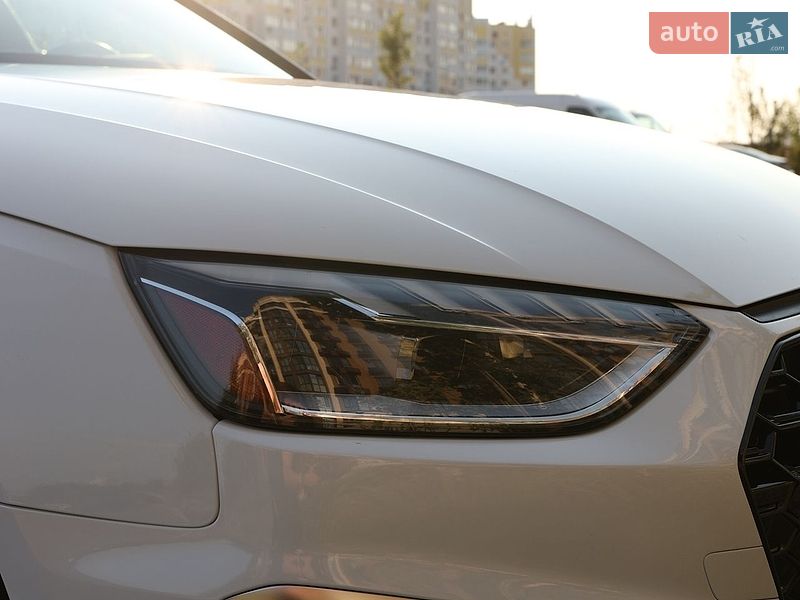 Седан Audi A4 2022 в Киеве